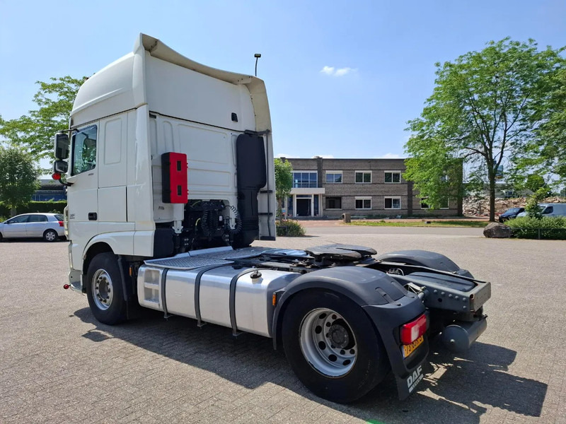 DAF XF106-460 / CLEAN NL TRUCK / DOUBLE TANK / 751675 KM / ACC / LWDS / FRIDGE / AUTOMATIC / EURO-6 / 2017 - Tractor unit: picture 3 DAF XF106-460 / CLEAN NL TRUCK / DOUBLE TANK / 751675 KM / ACC / LWDS / FRIDGE / AUTOMATIC / EURO-6 / 2017 - Tractor unit: picture 3
