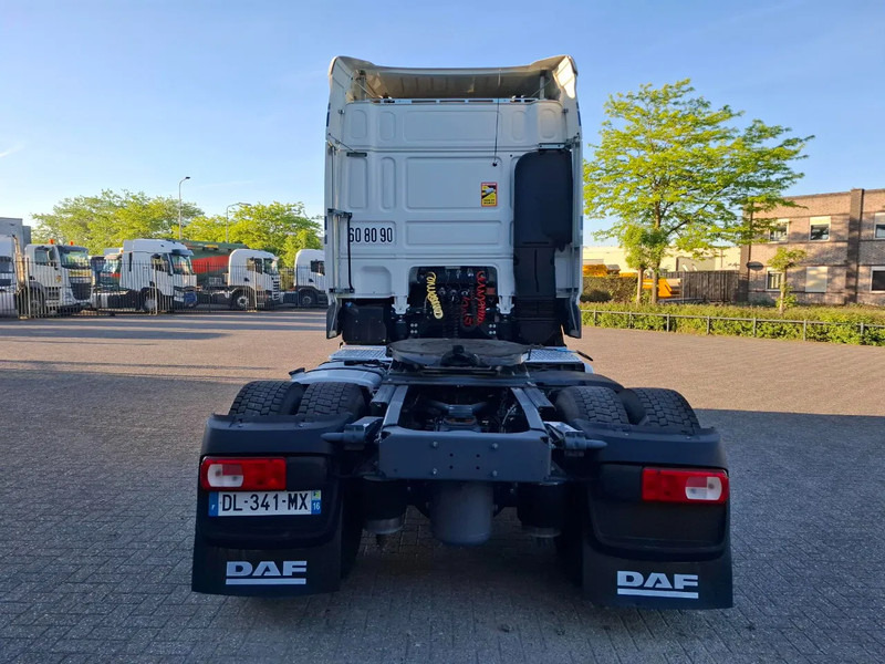 DAF XF106-460 / INTARDER / DEB / MANUAL / AIRCO / CLEAN TRUCK / EURO-6 / 2014 - Tractor unit: picture 4 DAF XF106-460 / INTARDER / DEB / MANUAL / AIRCO / CLEAN TRUCK / EURO-6 / 2014 - Tractor unit: picture 4