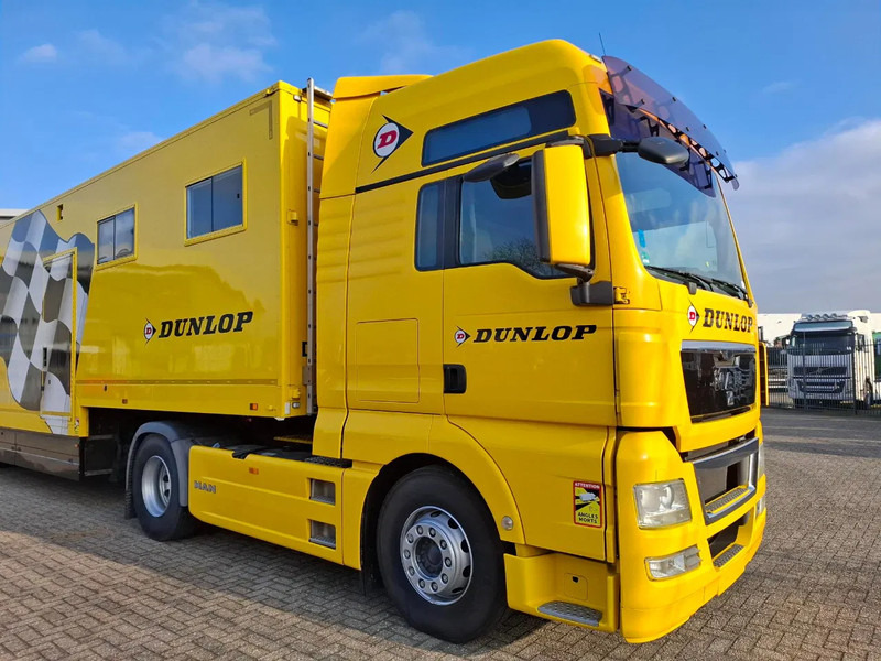 MAN TGX18.440 / INTARDER / ONLY:246758 KM / NAVI / COMPLETE COMBINATION / MANUAL / EURO-4 / 2008 - Tractor unit: picture 2 MAN TGX18.440 / INTARDER / ONLY:246758 KM / NAVI / COMPLETE COMBINATION / MANUAL / EURO-4 / 2008 - Tractor unit: picture 2