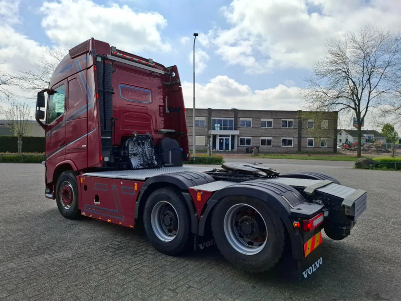 Volvo FH4-540 / 6X4 / BIG AXLE / HYDRAULICS / VEB+ / DYNAMIC STEERING / NAVI / ACC / LWDS / FULL-AIR / LEATHER / AUTOMATIC / EURO-6 / - Tractor unit: picture 3 Volvo FH4-540 / 6X4 / BIG AXLE / HYDRAULICS / VEB+ / DYNAMIC STEERING / NAVI / ACC / LWDS / FULL-AIR / LEATHER / AUTOMATIC / EURO-6 / - Tractor unit: picture 3