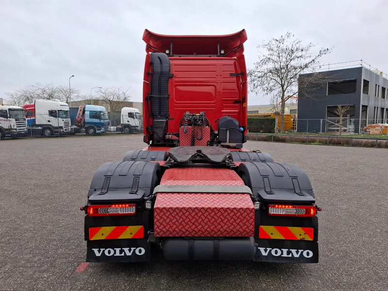Volvo FM-460 / 738300 KM / ACC / LWDS / AIRCO / LIFT AXLE / FRIDGE / AUTOMATIC / EURO-6 / 2019 - Tractor unit: picture 4 Volvo FM-460 / 738300 KM / ACC / LWDS / AIRCO / LIFT AXLE / FRIDGE / AUTOMATIC / EURO-6 / 2019 - Tractor unit: picture 4