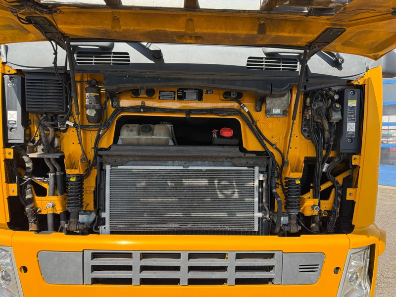 Volvo FH12-420 / CRANE AMCO VEBA V8204S / REMOTE / XENON / AIRCO / ANALOGE TACHO / MANUAL / EURO-3 / 2003 leasing Volvo FH12-420 / CRANE AMCO VEBA V8204S / REMOTE / XENON / AIRCO / ANALOGE TACHO / MANUAL / EURO-3 / 2003: picture 11