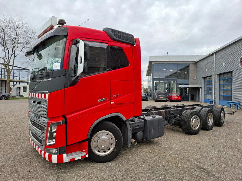 Volvo FH16-750 / VEB+ / ONLY:349761 KM / 9TON FRONT AXLE / INLINER / TECHNICAL 60TON / FULL-AIR / AUTOMATIC / EURO-6 / 2016 - Cab chassis truck: picture 1 Volvo FH16-750 / VEB+ / ONLY:349761 KM / 9TON FRONT AXLE / INLINER / TECHNICAL 60TON / FULL-AIR / AUTOMATIC / EURO-6 / 2016 - Cab chassis truck: picture 1