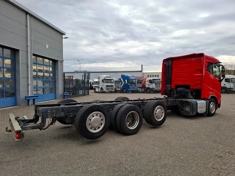 Volvo FH16-750 / VEB+ / ONLY:349761 KM / 9TON FRONT AXLE / INLINER / TECHNICAL 60TON / FULL-AIR / AUTOMATIC / EURO-6 / 2016 - Cab chassis truck: picture 5 Volvo FH16-750 / VEB+ / ONLY:349761 KM / 9TON FRONT AXLE / INLINER / TECHNICAL 60TON / FULL-AIR / AUTOMATIC / EURO-6 / 2016 - Cab chassis truck: picture 5