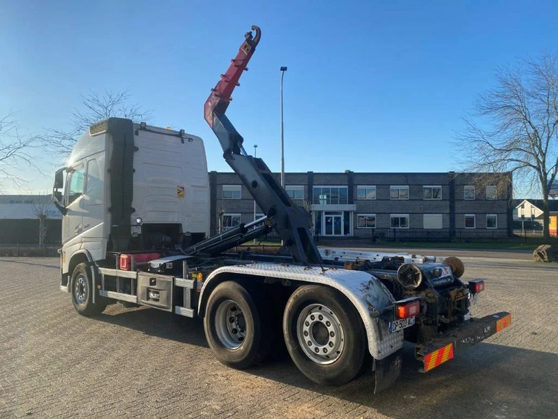 Volvo FH4-460 / VEB / I-PARKCOOL / 9000KG FRONT AXLE / DALBY HOOK 14250KG / AUTOMATIC / EURO-6 / 2015 - Hook lift truck: picture 3 Volvo FH4-460 / VEB / I-PARKCOOL / 9000KG FRONT AXLE / DALBY HOOK 14250KG / AUTOMATIC / EURO-6 / 2015 - Hook lift truck: picture 3