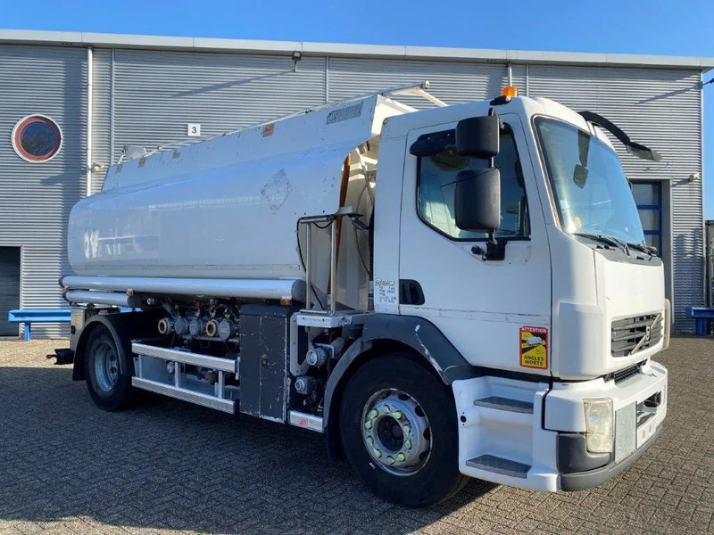 Volvo FL7-290 / 5 COMPARTIMENTS / 13000 LITER TOTAL / PUMP / AUTOMATIC / EURO-5 / 2009 - Tanker truck: picture 2 Volvo FL7-290 / 5 COMPARTIMENTS / 13000 LITER TOTAL / PUMP / AUTOMATIC / EURO-5 / 2009 - Tanker truck: picture 2
