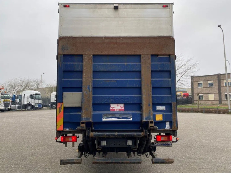 Volvo FM11-330 / LOW KM'S:472120 KM / LWDS / FULL-AIR / NAVI / CURTAIN SAILS / PLATFORM 2500KG / AUTOMATIC / EURO-6 / 2016 - Curtain side truck: picture 4 Volvo FM11-330 / LOW KM'S:472120 KM / LWDS / FULL-AIR / NAVI / CURTAIN SAILS / PLATFORM 2500KG / AUTOMATIC / EURO-6 / 2016 - Curtain side truck: picture 4
