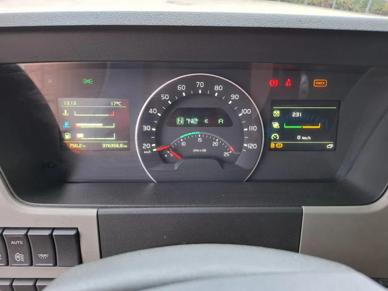 Volvo FM11-330 / ONLY:376356 KM / NAVI / FULL-AIR / LWDS / AIRCO / AUTOMATIC / EURO-6 / 2016 leasing Volvo FM11-330 / ONLY:376356 KM / NAVI / FULL-AIR / LWDS / AIRCO / AUTOMATIC / EURO-6 / 2016: picture 17