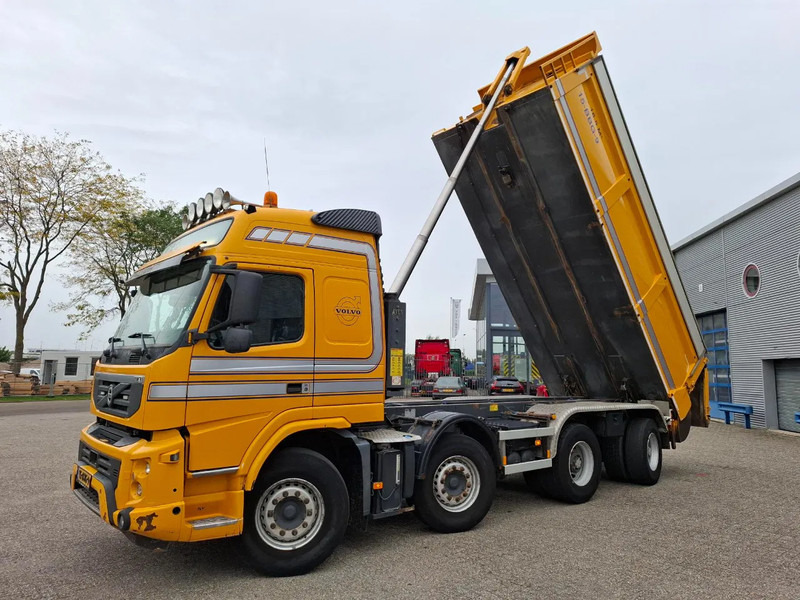 Volvo FM13-420 / 8X4 / BIG AXLE / 18.5M³ / AJK 21040 KG TIPPER / SNIP / 695133 KM / VEB / NL TRUCK / TUV:07-11-2025 / AIRCO / AUTOMATI - Tipper: picture 1 Volvo FM13-420 / 8X4 / BIG AXLE / 18.5M³ / AJK 21040 KG TIPPER / SNIP / 695133 KM / VEB / NL TRUCK / TUV:07-11-2025 / AIRCO / AUTOMATI - Tipper: picture 1