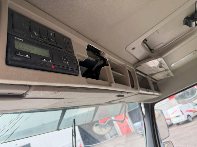 Cab chassis truck Volvo FMX 450 / ENGINE RUNNING / 8X4 / VEB / ONLY:260642 KM / PTO / LIFT+LENKACHSE / ALCOA / AUTOMATIC / EURO-6 / 2014: picture 16 Cab chassis truck Volvo FMX 450 / ENGINE RUNNING / 8X4 / VEB / ONLY:260642 KM / PTO / LIFT+LENKACHSE / ALCOA / AUTOMATIC / EURO-6 / 2014: picture 16
