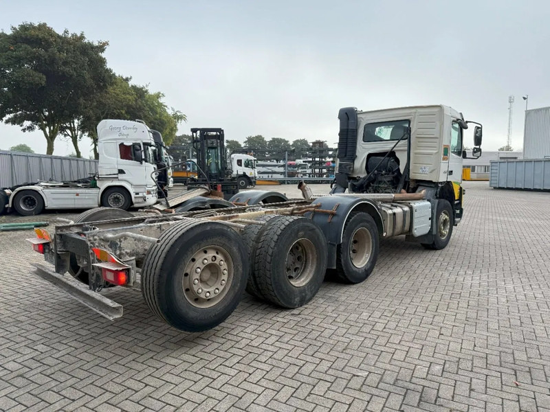 Volvo FMX 450 / ENGINE RUNNING / 8X4 / VEB / ONLY:260642 KM / PTO / LIFT+LENKACHSE / ALCOA / AUTOMATIC / EURO-6 / 2014 - Cab chassis truck: picture 5 Volvo FMX 450 / ENGINE RUNNING / 8X4 / VEB / ONLY:260642 KM / PTO / LIFT+LENKACHSE / ALCOA / AUTOMATIC / EURO-6 / 2014 - Cab chassis truck: picture 5