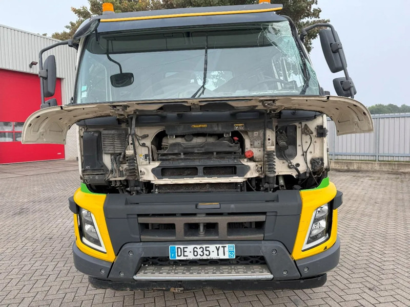 Cab chassis truck Volvo FMX 450 / ENGINE RUNNING / 8X4 / VEB / ONLY:260642 KM / PTO / LIFT+LENKACHSE / ALCOA / AUTOMATIC / EURO-6 / 2014: picture 6 Cab chassis truck Volvo FMX 450 / ENGINE RUNNING / 8X4 / VEB / ONLY:260642 KM / PTO / LIFT+LENKACHSE / ALCOA / AUTOMATIC / EURO-6 / 2014: picture 6