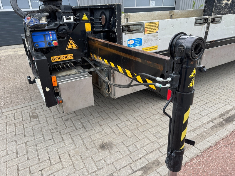 Crane truck DAF LF45-220 HMF 910 K4 + 1 / Remote Control: picture 14