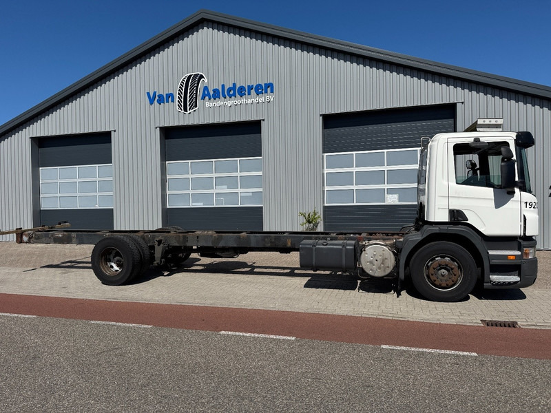 Scania P230 Retarder/Wb:630 cm /920Chassis - Cab chassis truck: picture 2 Scania P230 Retarder/Wb:630 cm /920Chassis - Cab chassis truck: picture 2
