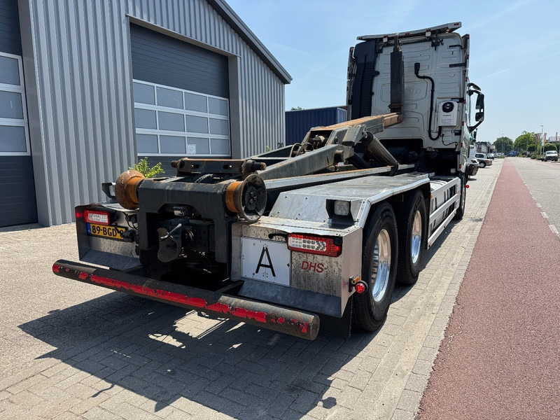 Volvo FH16 750 6x2, VDL 21 Ton Haak New Volvo Engine 760.000 km - Hook lift truck: picture 4 Volvo FH16 750 6x2, VDL 21 Ton Haak New Volvo Engine 760.000 km - Hook lift truck: picture 4