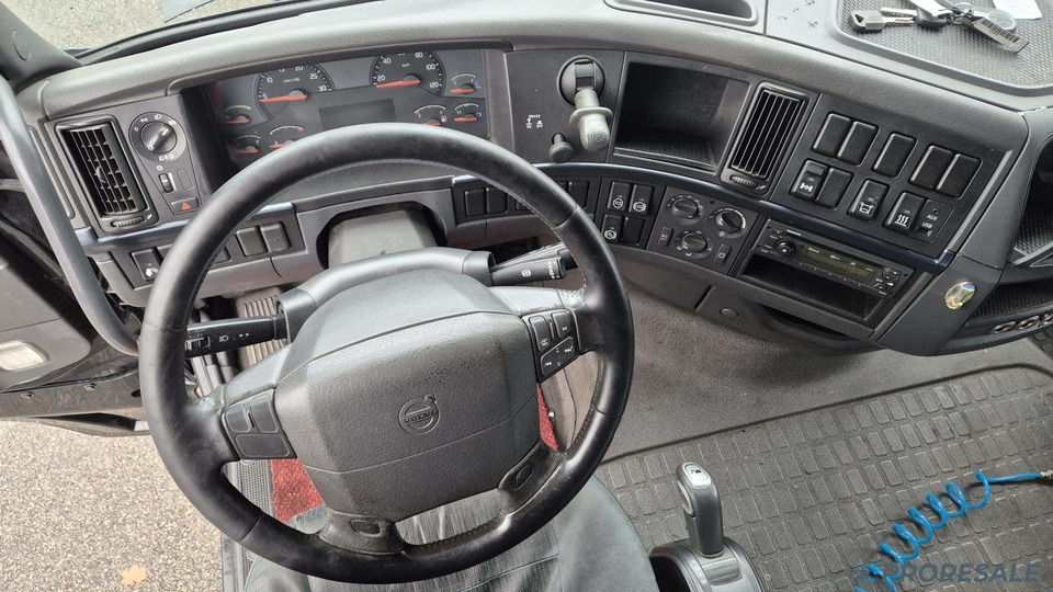 VOLVO FH 13.500 42T EURO 5/EEV - Tractor unit: picture 4 VOLVO FH 13.500 42T EURO 5/EEV - Tractor unit: picture 4