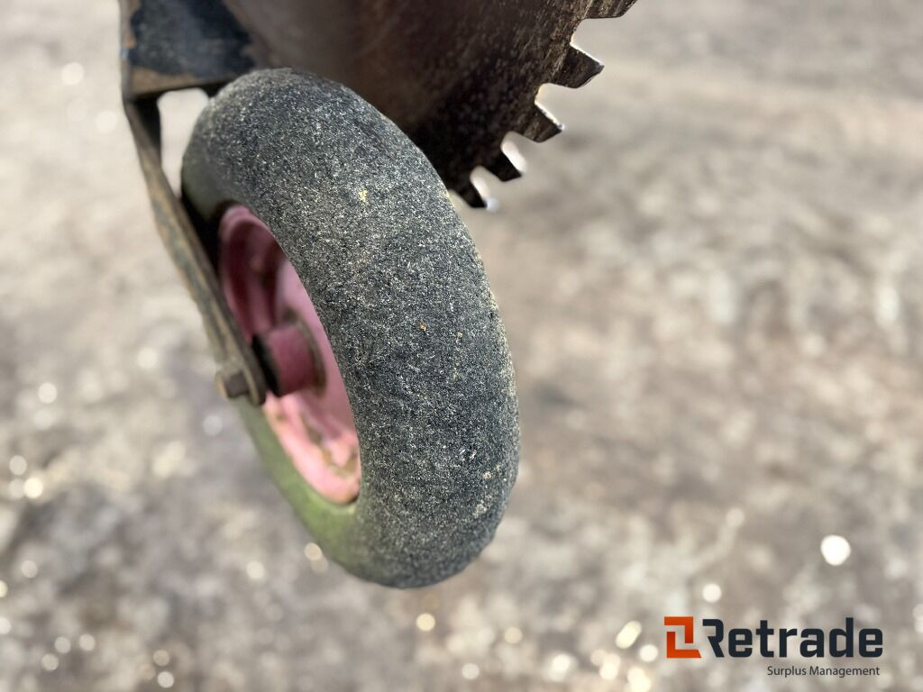 Agricultural machinery EMS Hegnsklipper HS-2300 - 3 knive: picture 16 Agricultural machinery EMS Hegnsklipper HS-2300 - 3 knive: picture 16