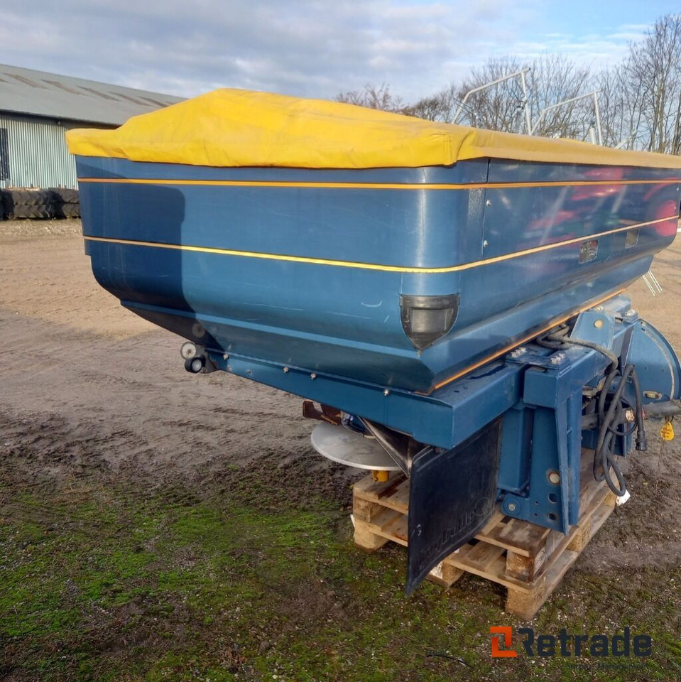 Bøgballe M2W 3000 L. Gødningspreder. - Fertilizer spreader: picture 2 Bøgballe M2W 3000 L. Gødningspreder. - Fertilizer spreader: picture 2