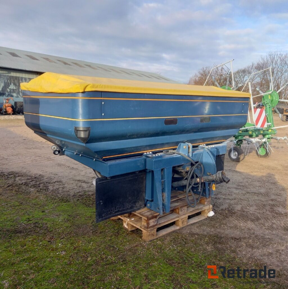 Bøgballe M2W 3000 L. Gødningspreder. - Fertilizer spreader: picture 1 Bøgballe M2W 3000 L. Gødningspreder. - Fertilizer spreader: picture 1