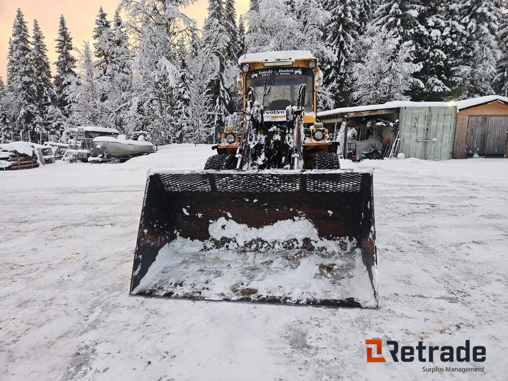 Hjullastare Volvo 4200 med skopa - Construction machinery: picture 3 Hjullastare Volvo 4200 med skopa - Construction machinery: picture 3