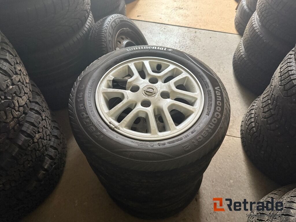 Däck Continental 175/70 R14C 95/93T - Construction equipment: picture 1 Däck Continental 175/70 R14C 95/93T - Construction equipment: picture 1