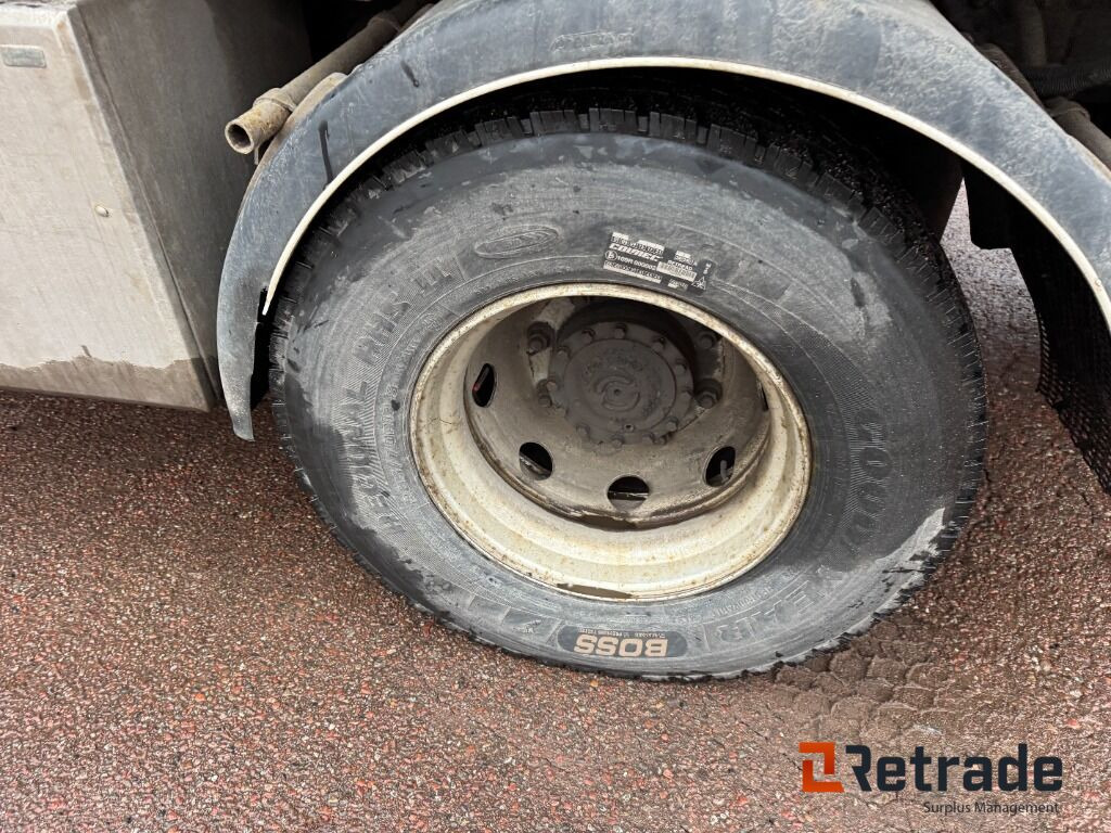 Dropside/ Flatbed truck Krokbil Volvo FL 240 TMA utrustad: picture 17 Dropside/ Flatbed truck Krokbil Volvo FL 240 TMA utrustad: picture 17