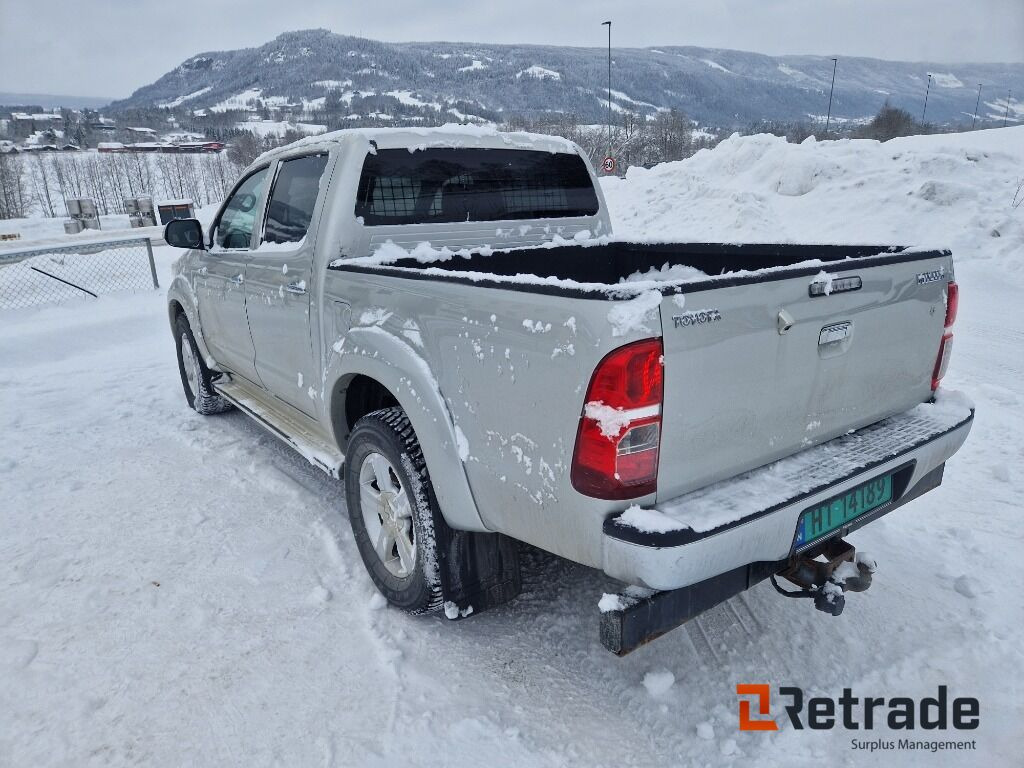 TOYOTA Hilux 4WD pickup Med NAF test - Car: picture 4 TOYOTA Hilux 4WD pickup Med NAF test - Car: picture 4