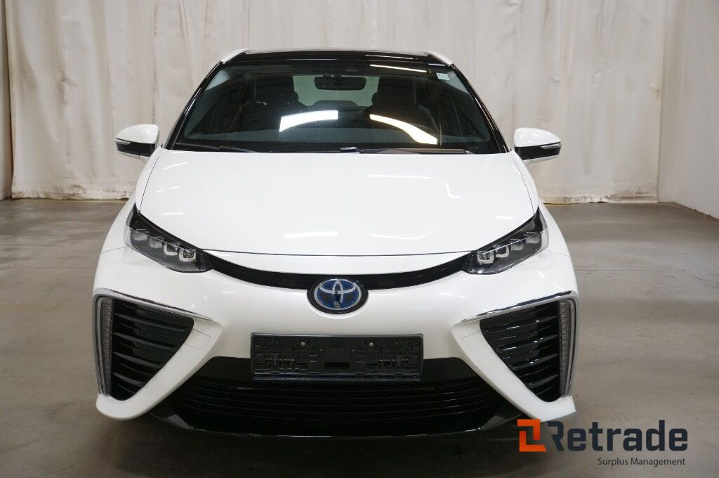 TOYOTA TOYOTA MIRAI - Car: picture 2 TOYOTA TOYOTA MIRAI - Car: picture 2