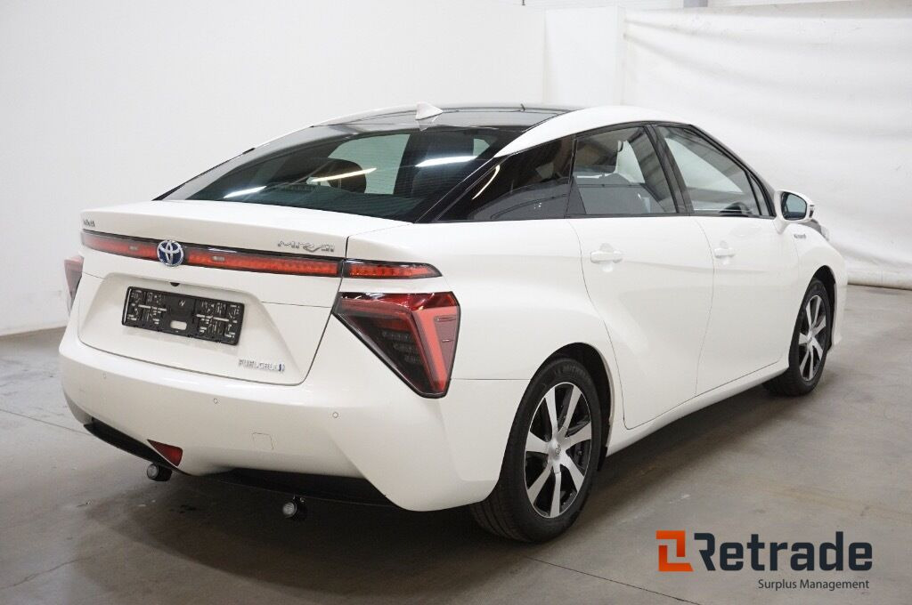 TOYOTA TOYOTA MIRAI - Car: picture 4 TOYOTA TOYOTA MIRAI - Car: picture 4