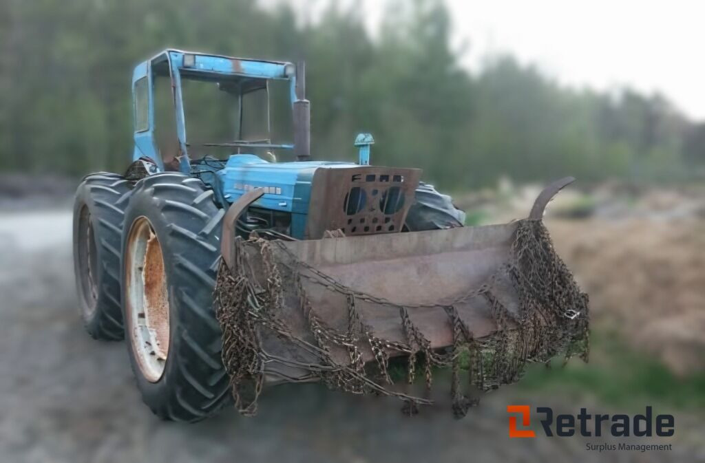 Traktor County County 754 4x4 - Farm tractor: picture 3 Traktor County County 754 4x4 - Farm tractor: picture 3