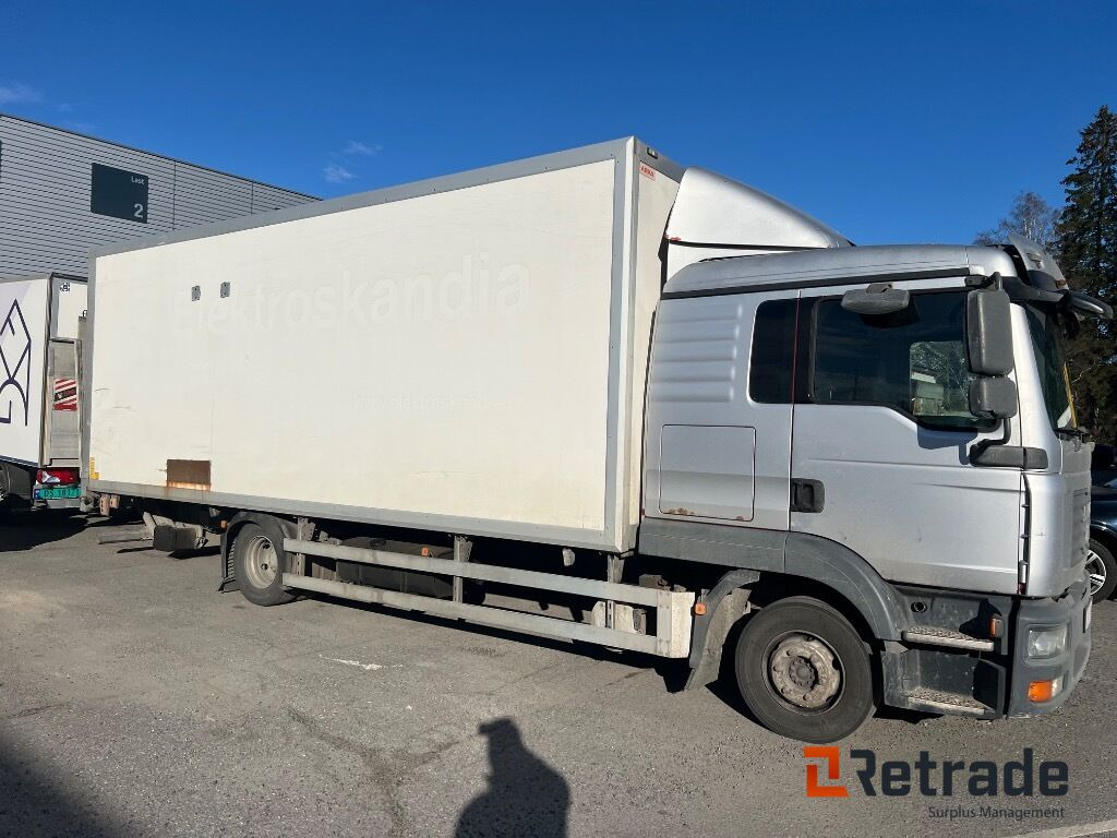 Truck Man TGL12.210 4X2BL - Box truck: picture 4 Truck Man TGL12.210 4X2BL - Box truck: picture 4