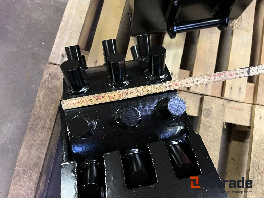 Udstyr og tilbehør Tilbehør til minigraver Komprimeringshjul til minigraver / 20 CM. - Construction equipment: picture 3 Udstyr og tilbehør Tilbehør til minigraver Komprimeringshjul til minigraver / 20 CM. - Construction equipment: picture 3