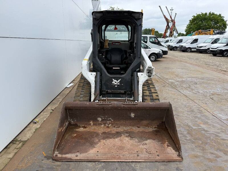 Skid steer loader Bobcat T64 - Two-Speed Compact Track Loader: picture 8 Skid steer loader Bobcat T64 - Two-Speed Compact Track Loader: picture 8