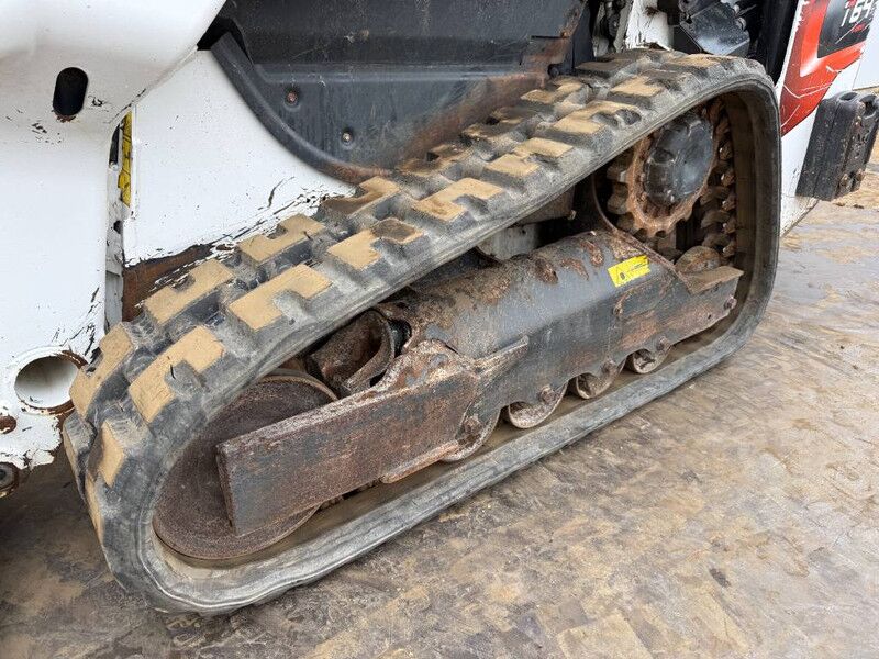 Skid steer loader Bobcat T64 - Two-Speed Compact Track Loader: picture 19 Skid steer loader Bobcat T64 - Two-Speed Compact Track Loader: picture 19