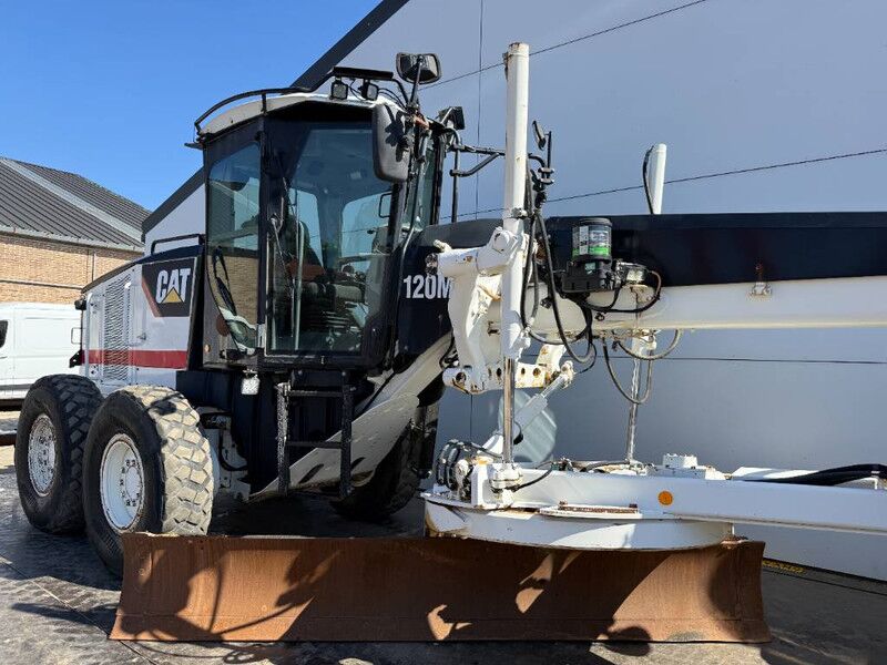 Grader Cat 120M - CE / Front Blade + Ripper / Auto Greasing: picture 17