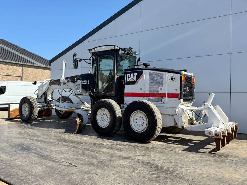 Cat 120M - CE / Front Blade + Ripper / Auto Greasing - Grader: picture 2 Cat 120M - CE / Front Blade + Ripper / Auto Greasing - Grader: picture 2
