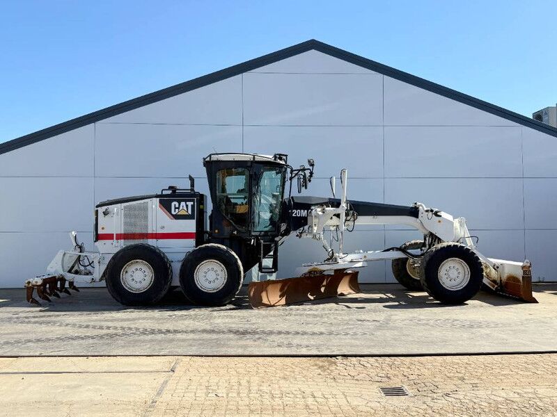 Cat 120M - CE / Front Blade + Ripper / Auto Greasing - Grader: picture 5 Cat 120M - CE / Front Blade + Ripper / Auto Greasing - Grader: picture 5