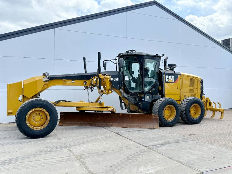 Cat 140M3 - Pushblock / Ripper / Joystick Controls - Grader: picture 1 Cat 140M3 - Pushblock / Ripper / Joystick Controls - Grader: picture 1