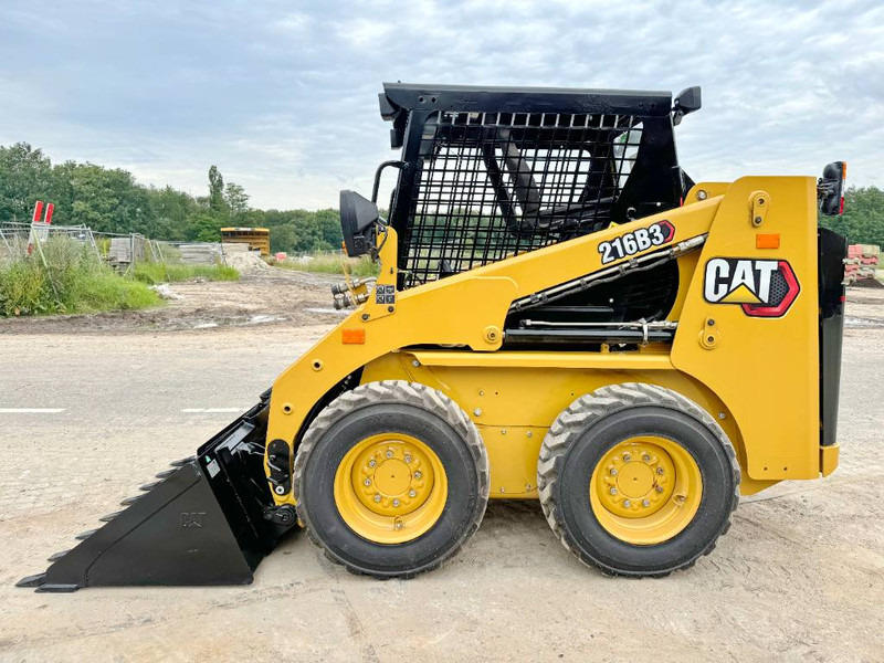Cat 216B3 - New / Unused / Extra Hydraulic - Skid steer loader: picture 2 Cat 216B3 - New / Unused / Extra Hydraulic - Skid steer loader: picture 2