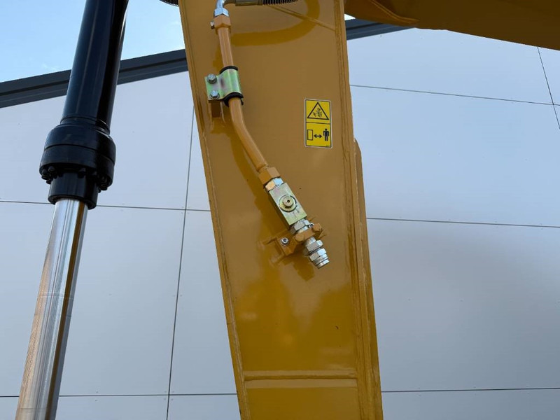 Crawler excavator Cat 320D3GC 2025 Model - New / Unused / Hammer Lines: picture 14