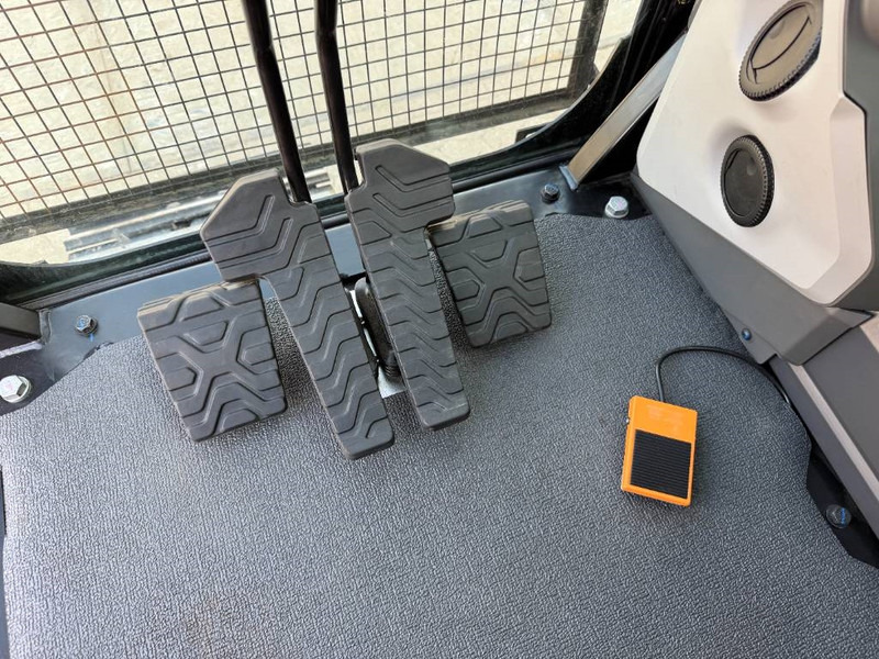 Crawler excavator Cat 320D3GC 2025 Model - New / Unused / Hammer Lines: picture 10