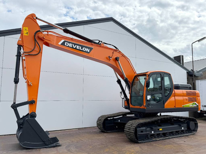 Doosan Develon DX205 - New / Unused / Hammer Lines - Crawler excavator: picture 2 Doosan Develon DX205 - New / Unused / Hammer Lines - Crawler excavator: picture 2