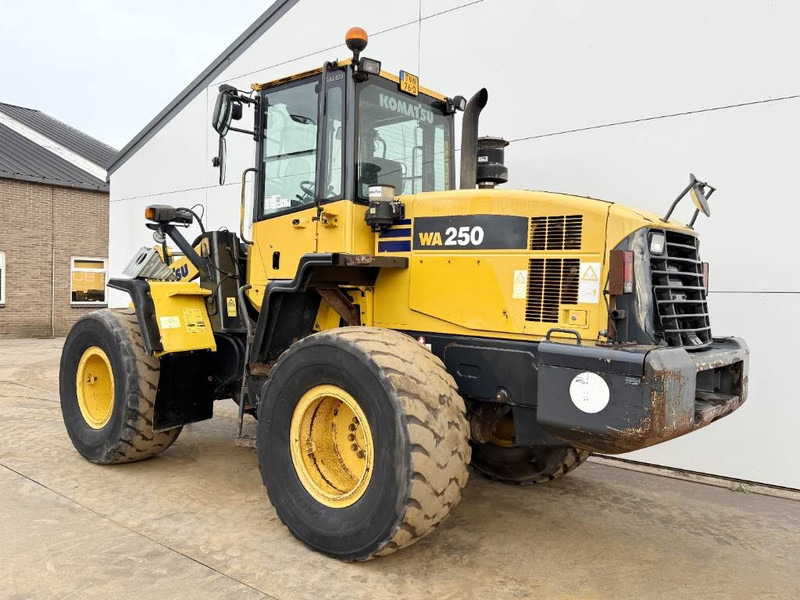 Komatsu WA250-5 - Dutch Machine / 3rd Function - Wheel loader: picture 3 Komatsu WA250-5 - Dutch Machine / 3rd Function - Wheel loader: picture 3