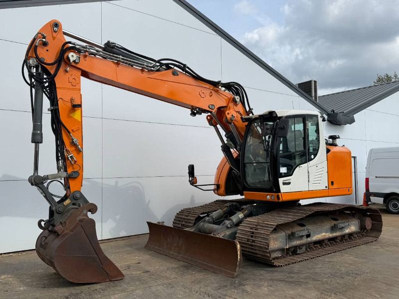 Liebherr R920 Compact - Blade / Triple Boom / Quick Coupler - Crawler excavator: picture 2 Liebherr R920 Compact - Blade / Triple Boom / Quick Coupler - Crawler excavator: picture 2