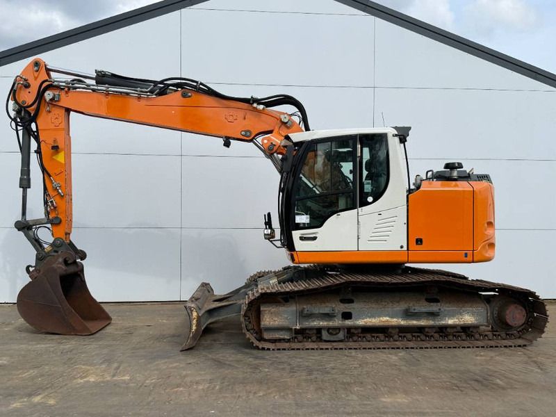 Liebherr R920 Compact - Blade / Triple Boom / Quick Coupler - Crawler excavator: picture 1 Liebherr R920 Compact - Blade / Triple Boom / Quick Coupler - Crawler excavator: picture 1