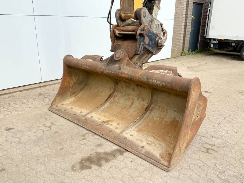 Crawler excavator Liebherr R926 Compact - Triple Boom / Tilting Bucket: picture 16
