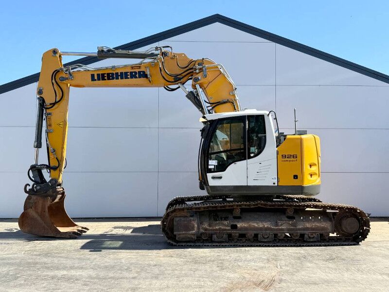 Liebherr R926LC Compact - Hammer Lines / Quick Coupler - Crawler excavator: picture 1 Liebherr R926LC Compact - Hammer Lines / Quick Coupler - Crawler excavator: picture 1