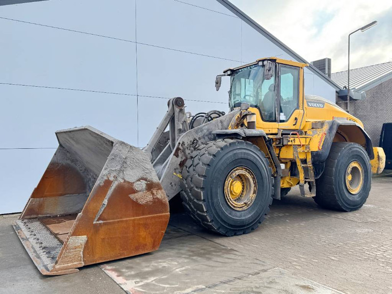 Volvo L220H - Dutch Machine / CDC Steering / Auto Lube - Wheel loader: picture 2 Volvo L220H - Dutch Machine / CDC Steering / Auto Lube - Wheel loader: picture 2