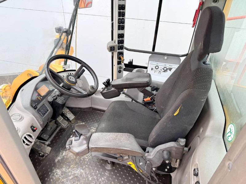 Wheel loader Volvo L350F - German Machine / CDC Steering: picture 8