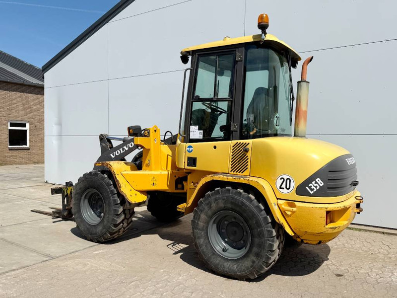 Volvo L35B - German Machine / Quick Coupler - Wheel loader: picture 3 Volvo L35B - German Machine / Quick Coupler - Wheel loader: picture 3